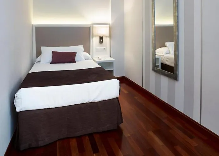 Hotell Maestranza 4*