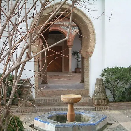 Maestranza Готель