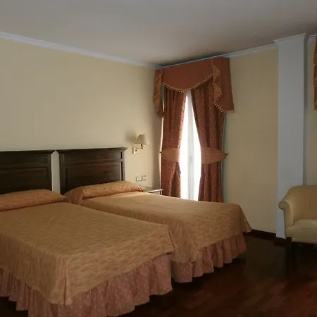 Maestranza Отель 4*